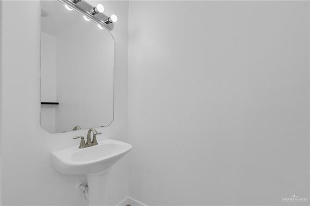 3902 Green Jay Drive, Mission, TX 78572