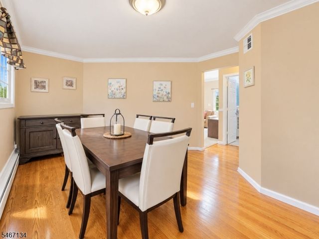 7 Perrelli Ln, Jefferson Twp., NJ 07438