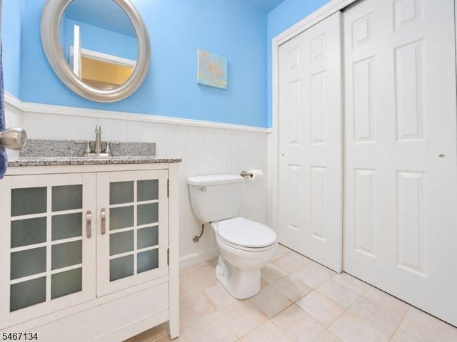 7 Perrelli Ln, Jefferson Twp., NJ 07438