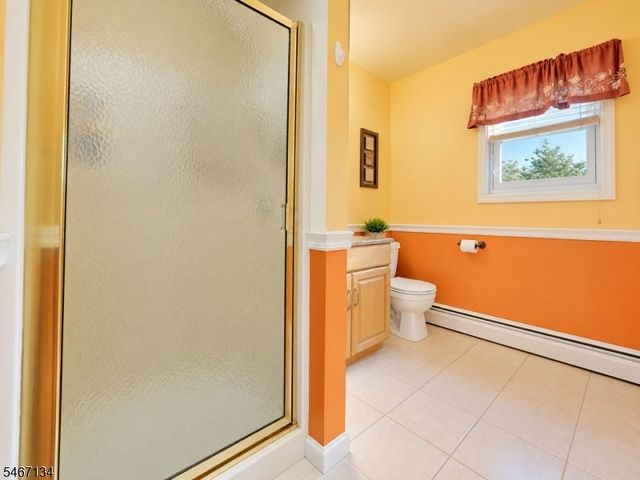 7 Perrelli Ln, Jefferson Twp., NJ 07438