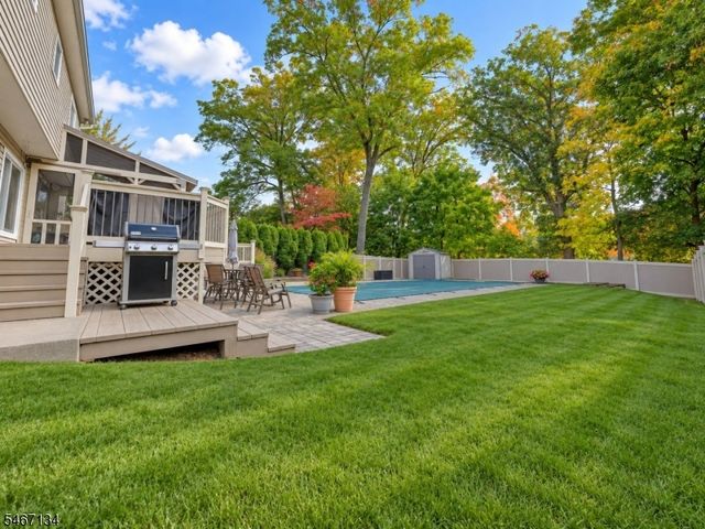 7 Perrelli Ln, Jefferson Twp., NJ 07438