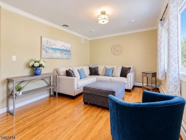7 Perrelli Ln, Jefferson Twp., NJ 07438