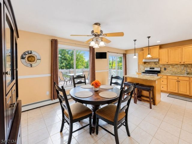 7 Perrelli Ln, Jefferson Twp., NJ 07438