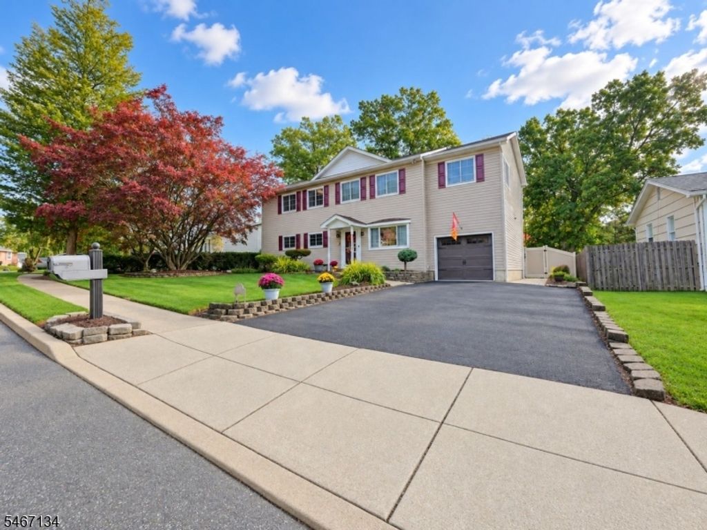 7 Perrelli Ln, Jefferson Twp., NJ 07438 — photo 3