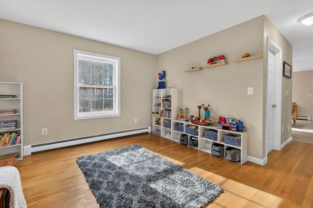 209 Dover Point Road, Dover, NH 03820