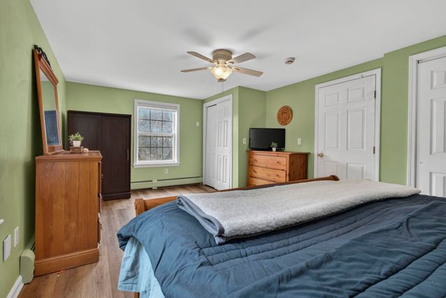 209 Dover Point Road, Dover, NH 03820