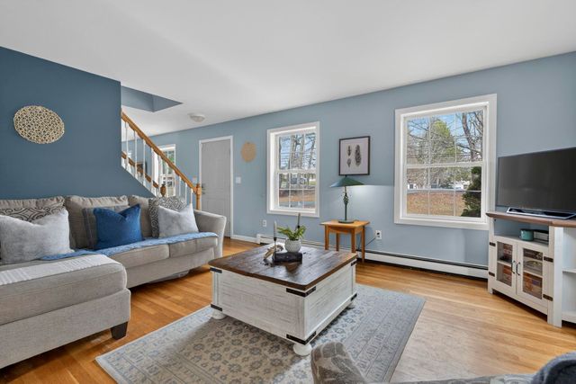 209 Dover Point Road, Dover, NH 03820