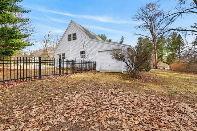 209 Dover Point Road, Dover, NH 03820