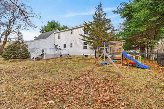 209 Dover Point Road, Dover, NH 03820