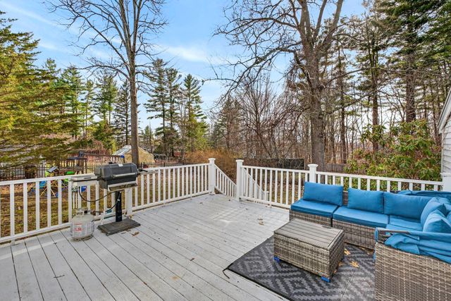 209 Dover Point Road, Dover, NH 03820