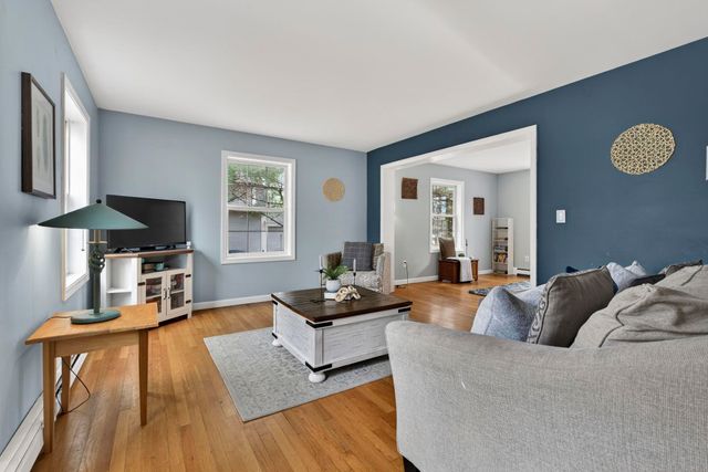 209 Dover Point Road, Dover, NH 03820