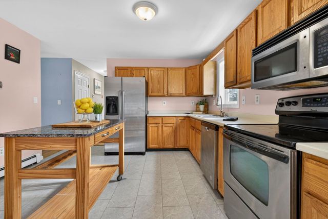 209 Dover Point Road, Dover, NH 03820