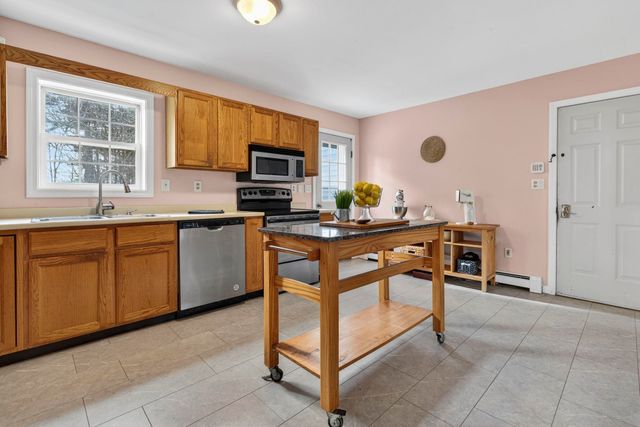 209 Dover Point Road, Dover, NH 03820