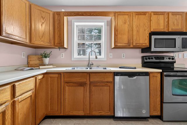 209 Dover Point Road, Dover, NH 03820