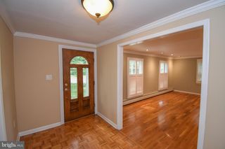 5 CEDAR WOODS DR, Doylestown, PA 18901