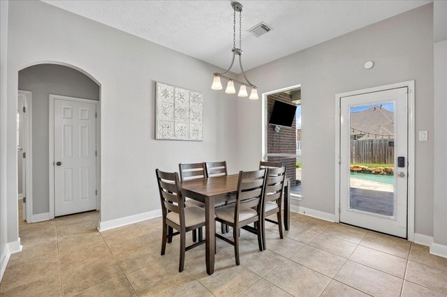 716 High Ridge Drive, Friendswood, TX 77546