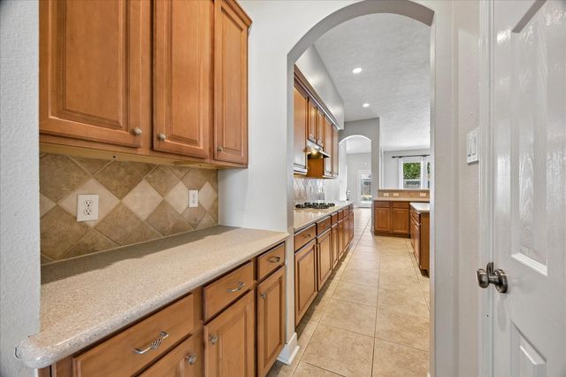 716 High Ridge Drive, Friendswood, TX 77546