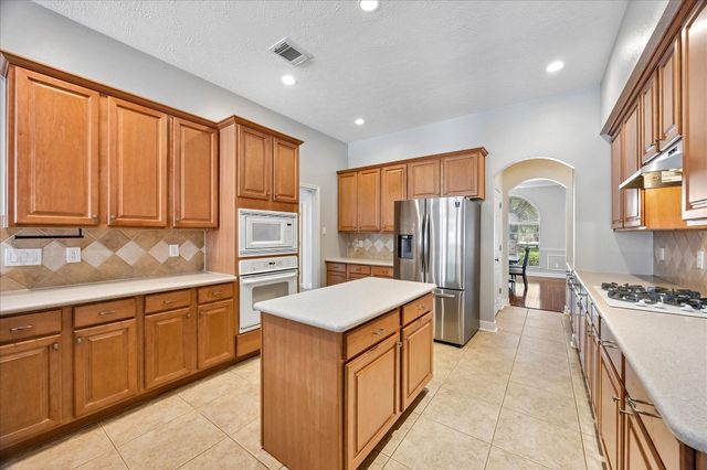 716 High Ridge Drive, Friendswood, TX 77546