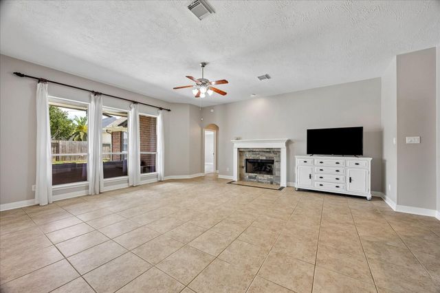 716 High Ridge Drive, Friendswood, TX 77546