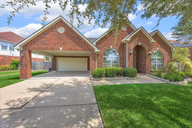 716 High Ridge Drive, Friendswood, TX 77546
