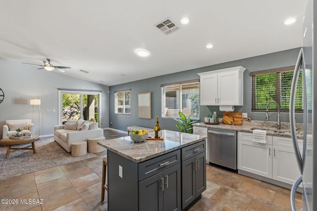 8437 S Burien Road, Tucson, AZ 85747