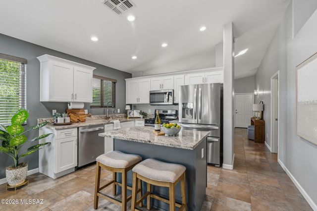 8437 S Burien Road, Tucson, AZ 85747