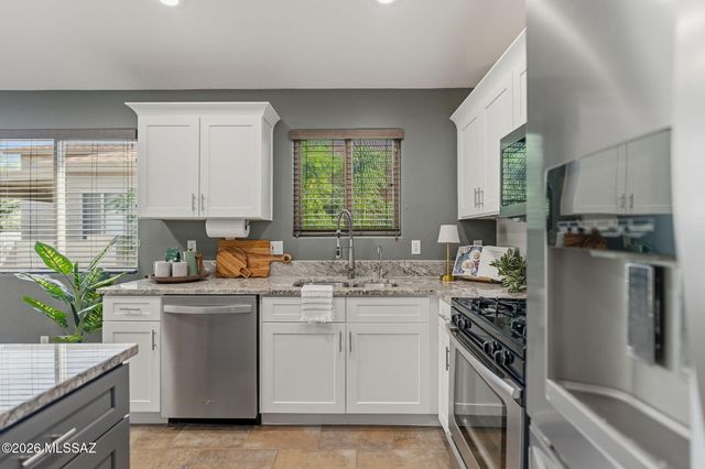 8437 S Burien Road, Tucson, AZ 85747
