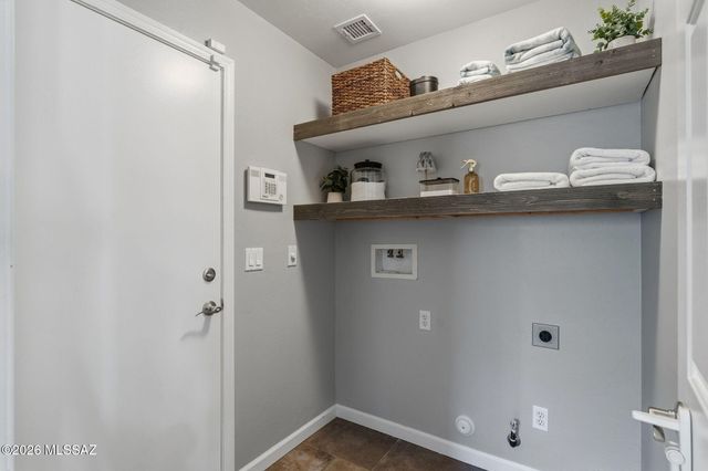 8437 S Burien Road, Tucson, AZ 85747