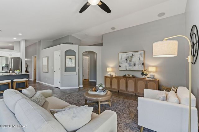 8437 S Burien Road, Tucson, AZ 85747