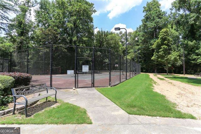 6700 Roswell Road 31B, Atlanta, GA 30328