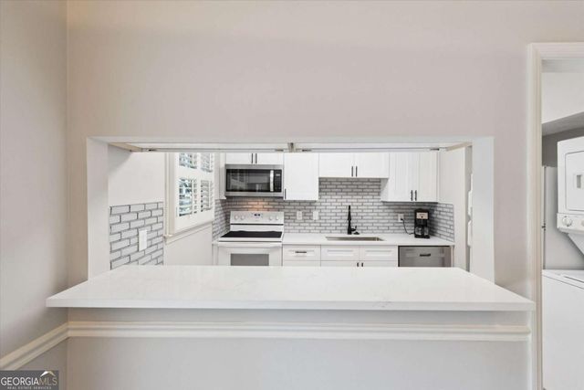 6700 Roswell Road 31B, Atlanta, GA 30328