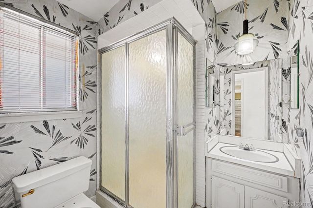 22430 Chatsford Circuit Street, Southfield, MI 48034