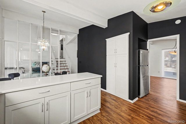 22430 Chatsford Circuit Street, Southfield, MI 48034