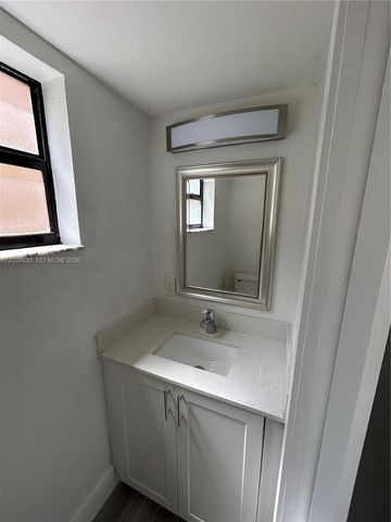 5960 W 25th Ct 102, Hialeah, FL 33016