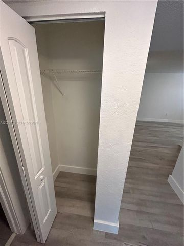 5960 W 25th Ct 102, Hialeah, FL 33016