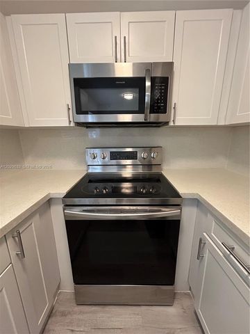 5960 W 25th Ct 102, Hialeah, FL 33016