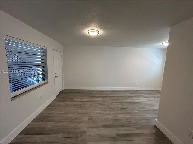 5960 W 25th Ct 102, Hialeah, FL 33016