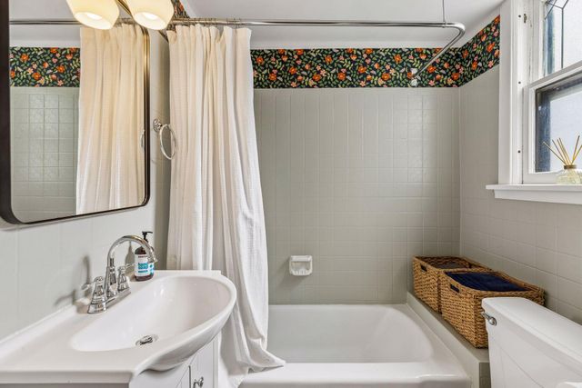 2829 Irving Avenue S, Minneapolis, MN 55408