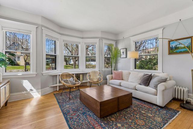 2829 Irving Avenue S, Minneapolis, MN 55408