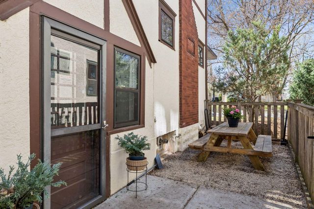 2829 Irving Avenue S, Minneapolis, MN 55408