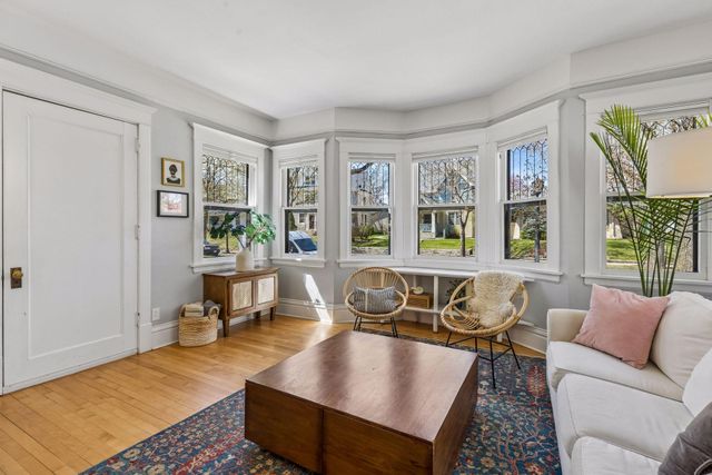 2829 Irving Avenue S, Minneapolis, MN 55408