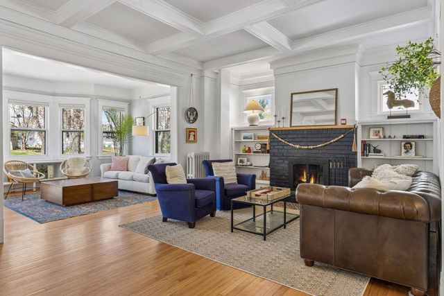 2829 Irving Avenue S, Minneapolis, MN 55408