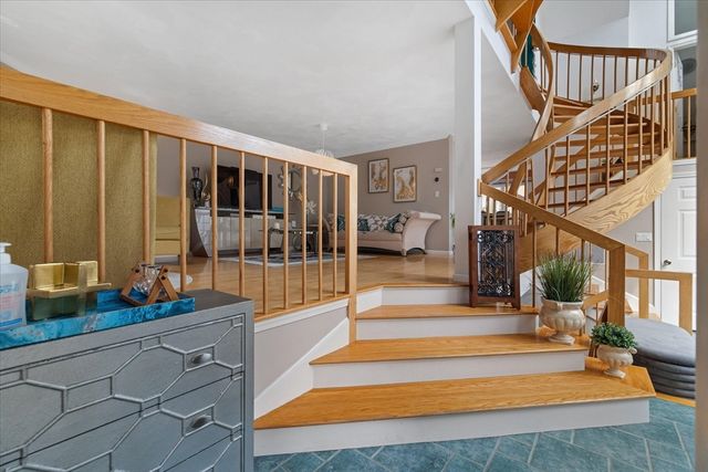 111 Brigham St 6C, Hudson, MA 01749