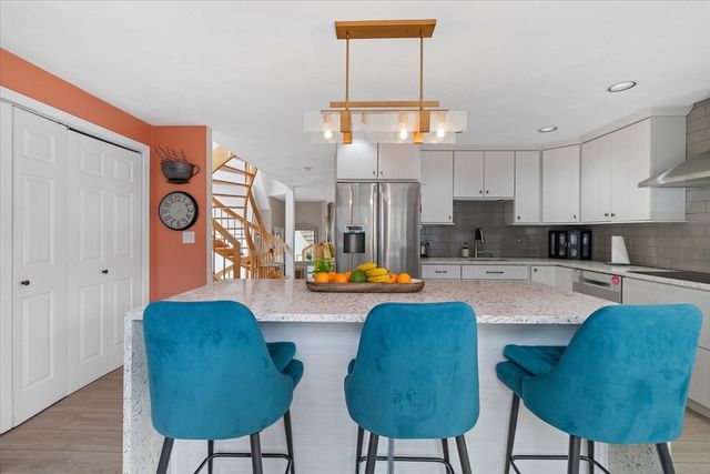 111 Brigham St 6C, Hudson, MA 01749