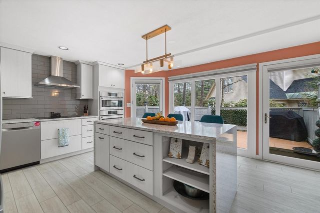 111 Brigham St 6C, Hudson, MA 01749