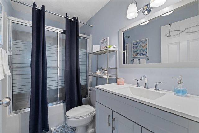 111 Brigham St 6C, Hudson, MA 01749