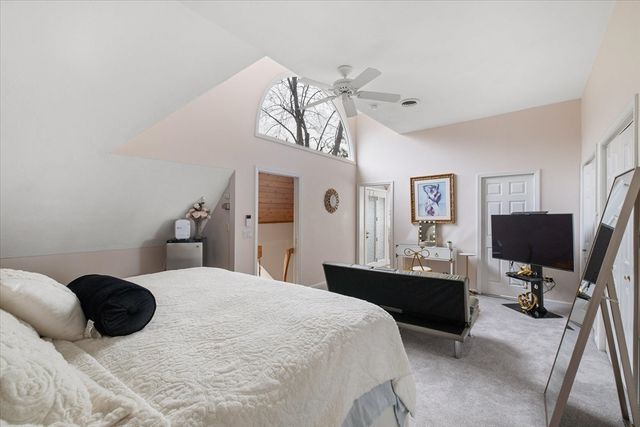 111 Brigham St 6C, Hudson, MA 01749