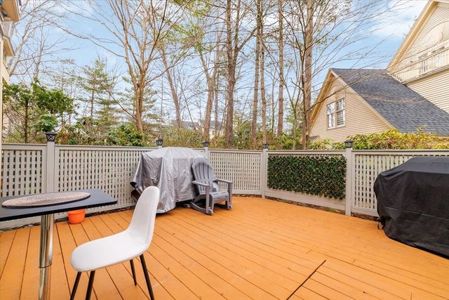 111 Brigham St 6C, Hudson, MA 01749