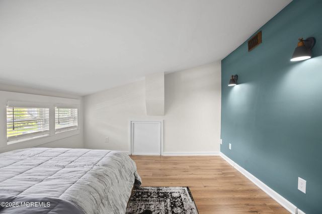 40 Seward Avenue, Toms River, NJ 08753