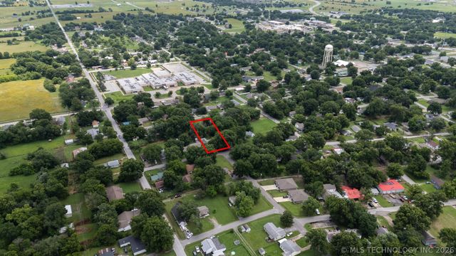 319 N Rowe, Pryor, OK 74361